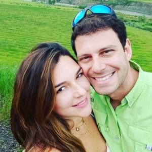 Meet your Posher, Angélica maría